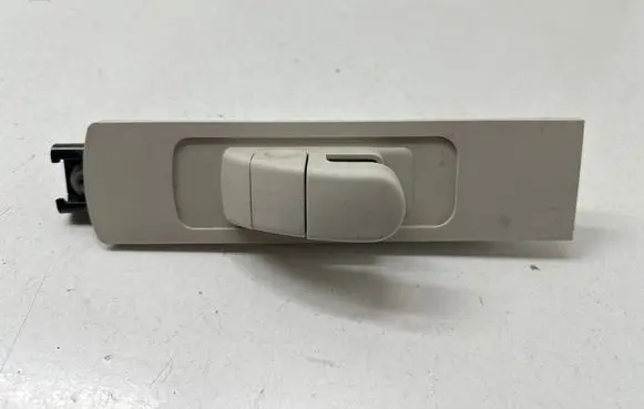 Ford Mondeo MK V Seat belt adjustment rail GG93F602B82AA3AM1
