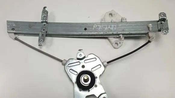 Honda Jazz Rear window lifting mechanism without motor