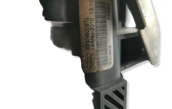 Volvo V50 Coolant radiator 3M5H8005TL 13M8V2010