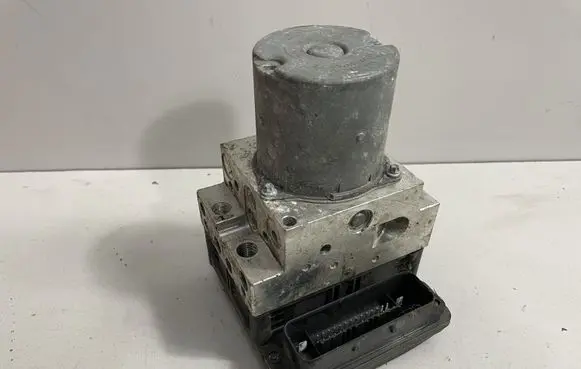 BMW X6 E71 ABS Pump 6793488