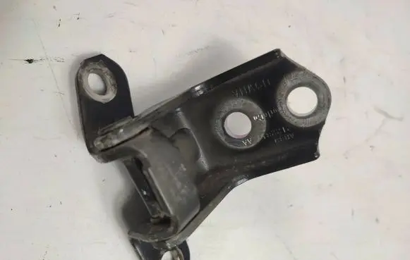 Ford Ranger Rear door lower hinge u9wha AB39