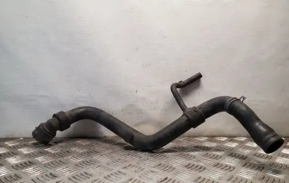 Volkswagen PASSAT B5 Engine coolant pipe/hose 4B0121101E