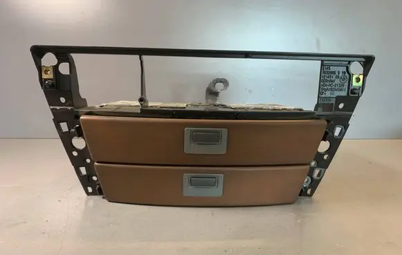 BMW 7 E65 E66 Dashboard storage box/compartment 7032886 8251192 8261058