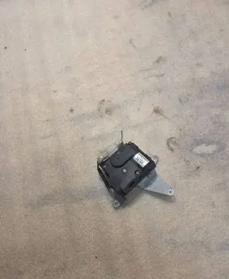 Hyundai Galloper Air flap motor/actuator EL08410301C 0D19A