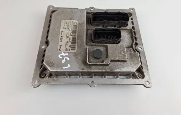 Smart ForTwo II Engine control unit/module 0010020V001 0261205006