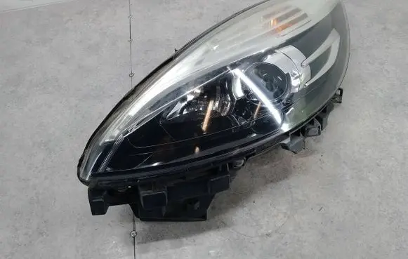 Renault Scenic III - Grand scenic III Headlight/headlamp 260601946R