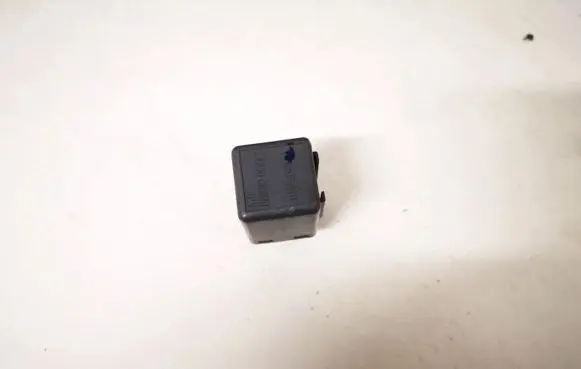 Nissan Almera N16 Other relay 24330c9900