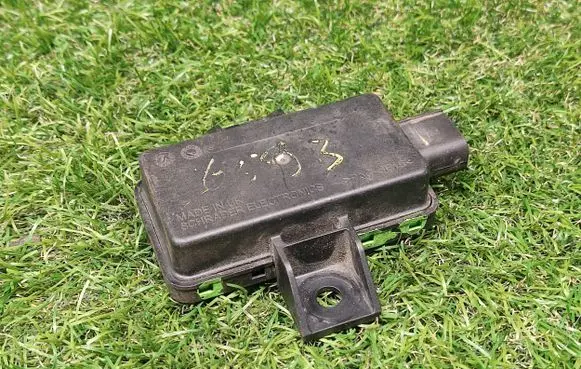 Mercedes-Benz E W212 Tire pressure control unit A0009000800
