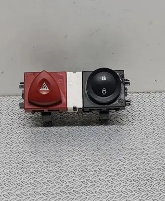 Renault Megane II Hazard light switch 8200109723 8200107808 8200095493