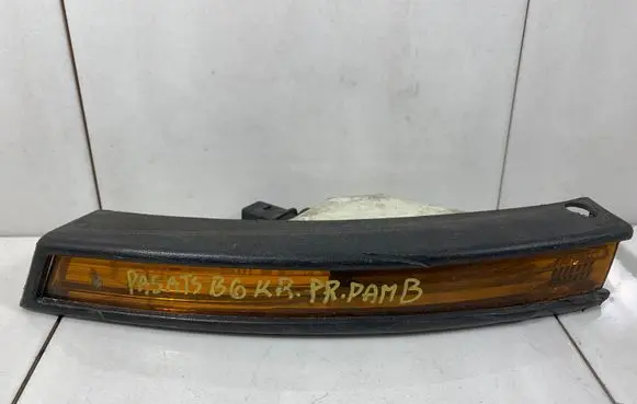 Volkswagen PASSAT B6 Front indicator light 3C0953041C