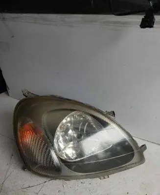 Toyota Yaris Headlight/headlamp