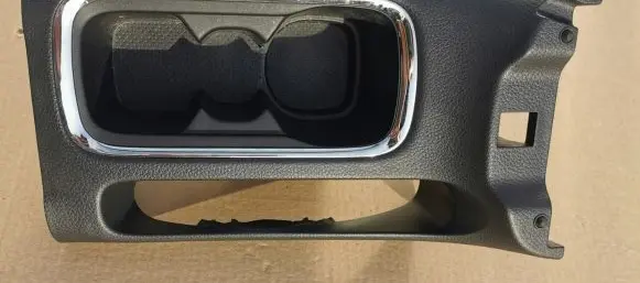 Cup holder front
