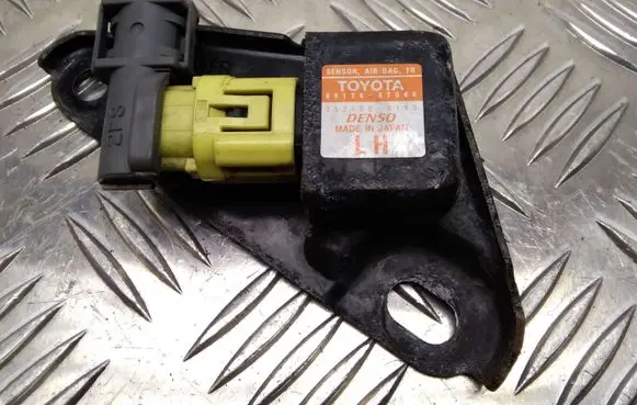 Toyota Prius (XW20) Airbag deployment crash/impact sensor 8917447040 2521000160