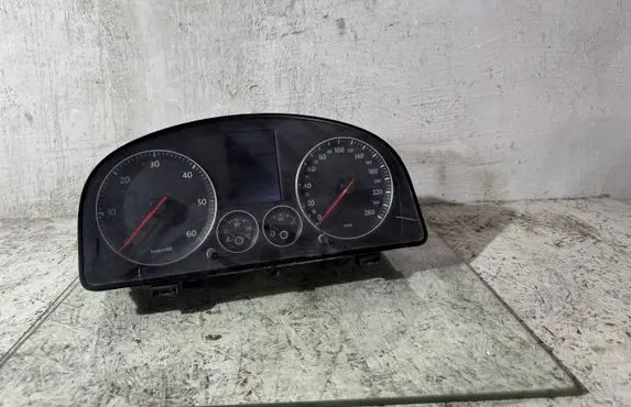 Speedometer (instrument cluster)