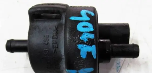 Volkswagen Golf VI Valve vacuum GQE906517A