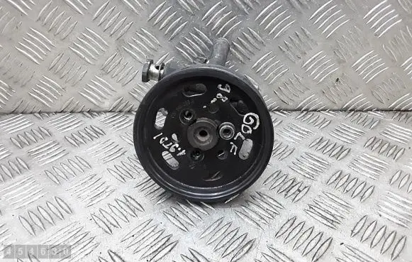 Volkswagen Golf IV Power steering pump 1J0422154A