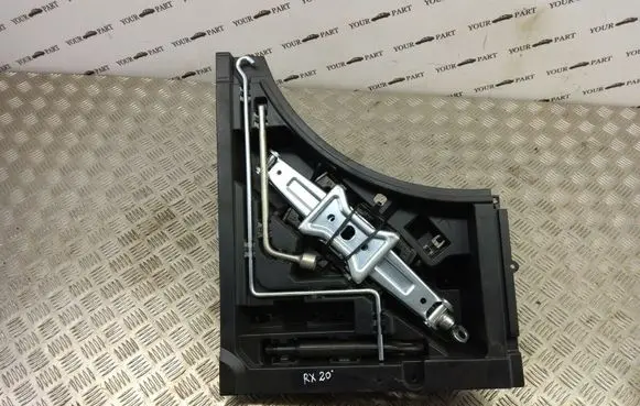 Lexus RX 450H Tool set 
