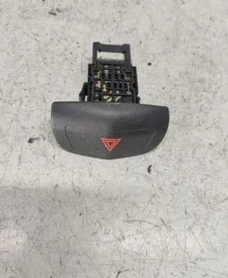 Nissan Primera Hazard light switch