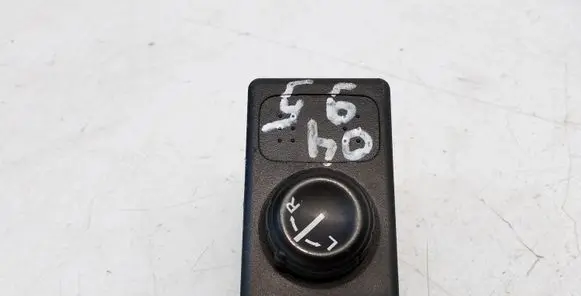 Nissan Almera Tino Wing mirror switch