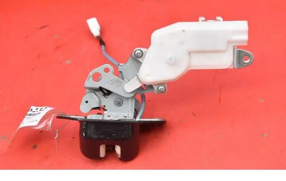 Nissan Micra Tailgate/trunk/boot lock/catch/latch 