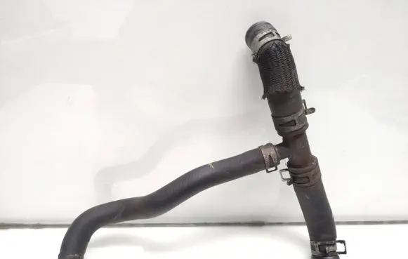 Suzuki Grand Vitara II Engine coolant pipe/hose