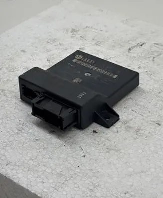 Audi A8 S8 D3 4E Gateway control module 4L0907468 401324 4L0910468