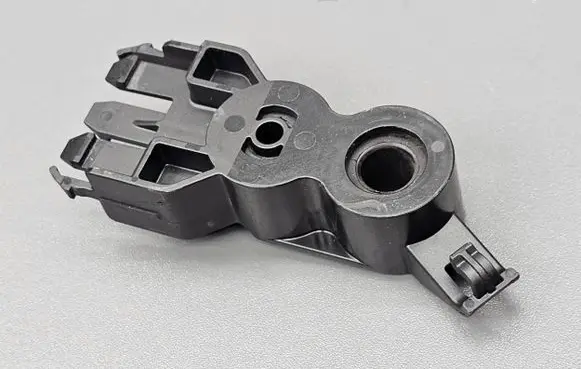 Radiator mount bracket