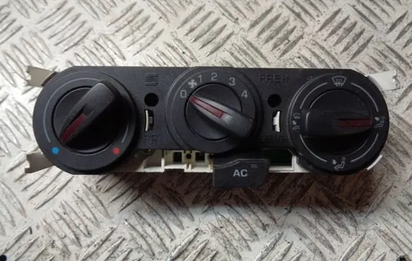 Seat Ibiza IV (6J,6P) Climate control unit 6J0820045A