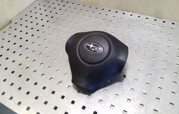 Subaru Legacy Steering wheel airbag