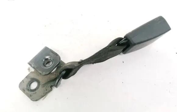 Toyota Avensis T220 Rear seatbelt buckle