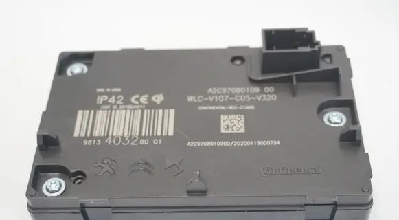 Peugeot 3008 II Wireless charging module 9813403280