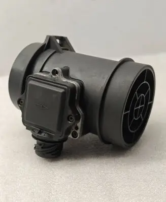 BMW 5 E39 Mass air flow meter 1703275 572643