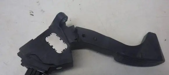 Toyota Auris E180 Accelerator throttle pedal 02120