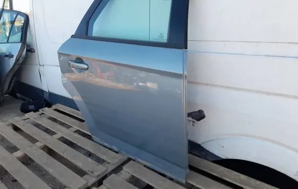 Ford Mondeo MK IV Rear door MOND4