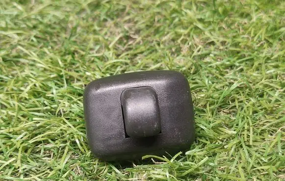 Sun visor clip/hook/bracket