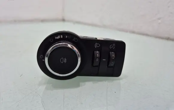 Opel Astra J Light switch 13268704