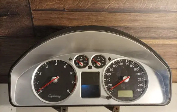 Ford Galaxy Speedometer (instrument cluster) 88311245