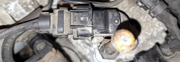 Hyundai i30 Camshaft position sensor 3693002a000 9670930001