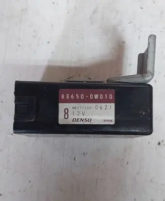 Toyota Corolla Verso E121 Other control units/modules 886500W010