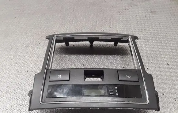 KIA Sorento Radio/GPS head unit trim 