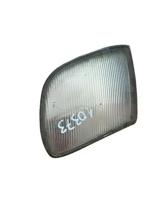 Volkswagen PASSAT B4 Front reflector 185102B
