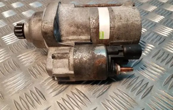 Volkswagen Golf VI Starter motor 02M911024A