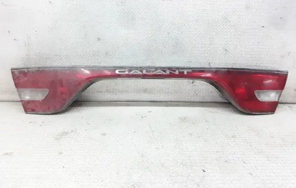 Mitsubishi Galant Tailgate trim