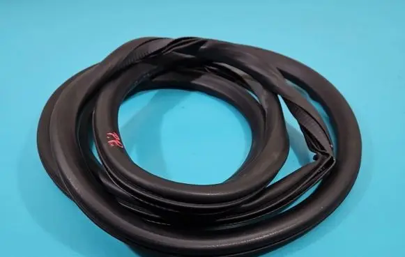 Opel Mokka Front door rubber seal IMPRK1373587