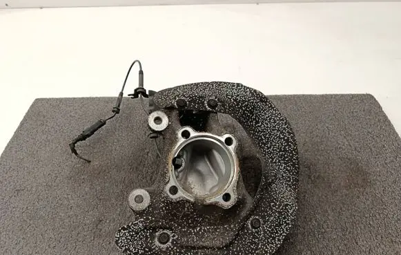 BMW 3 F30 F35 F31 Front wheel hub 6867736