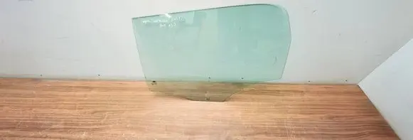 Mini Cooper Countryman R60 Rear door window glass 