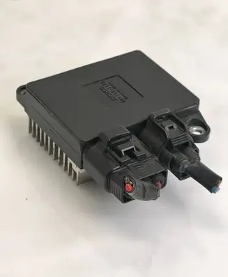 Coolant fan relay