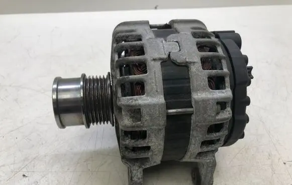 Volkswagen Polo V 6R Generator/alternator 04C903023L
