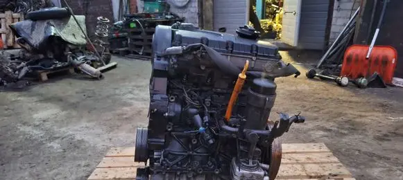 Volkswagen PASSAT B5.5 Engine AVB