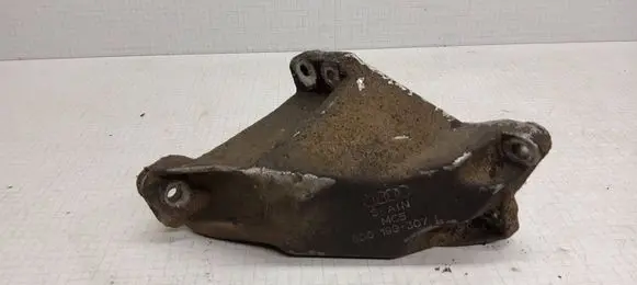 Volkswagen PASSAT B5 Engine mounting bracket 8D0199307L
